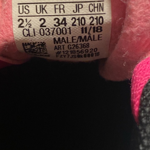 Girls Adidas Cleats (2 1/2) - Picture 4 of 5